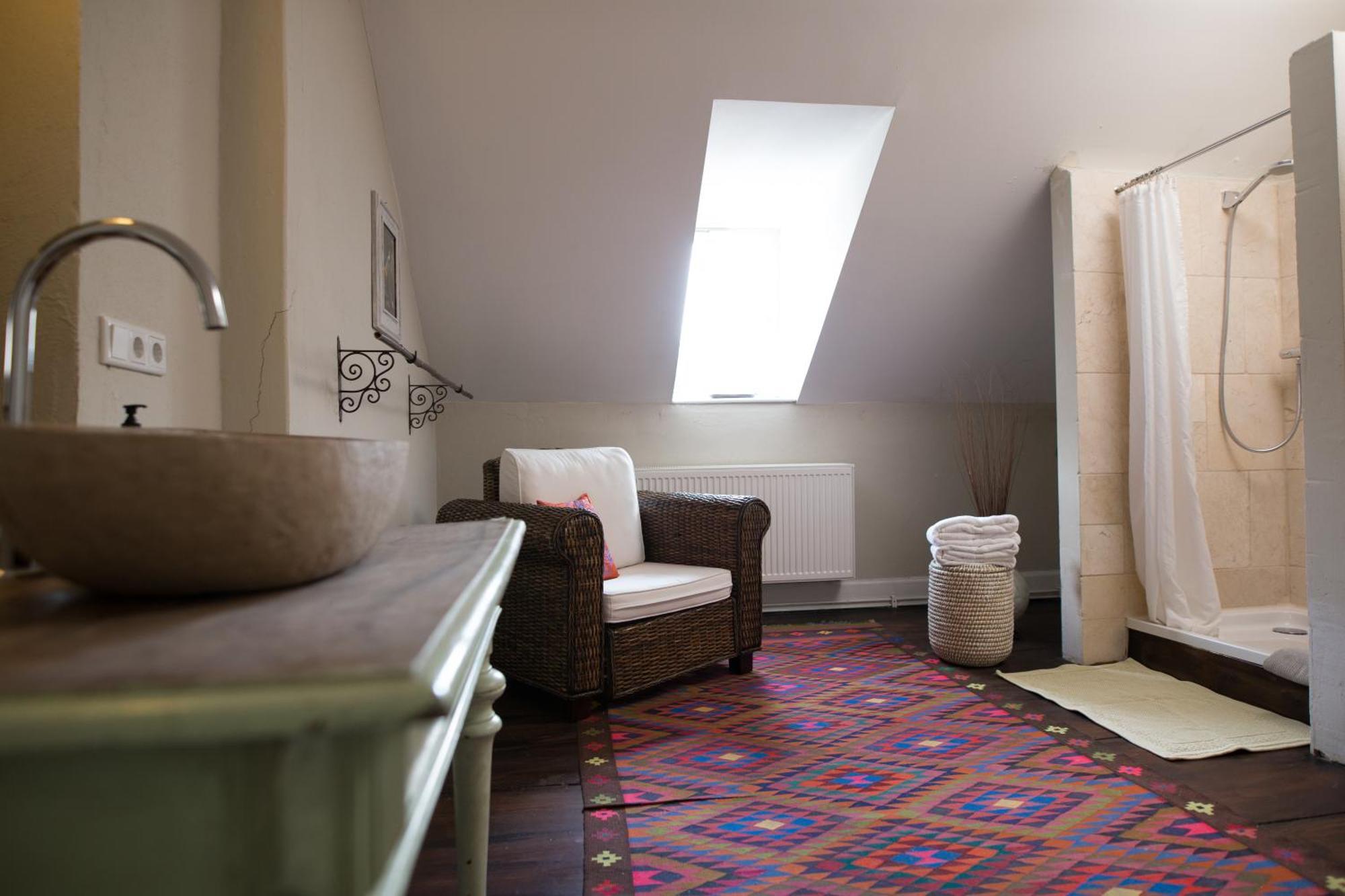 Liegen;Schaft Guesthouse Oestrich-Winkel Quarto foto